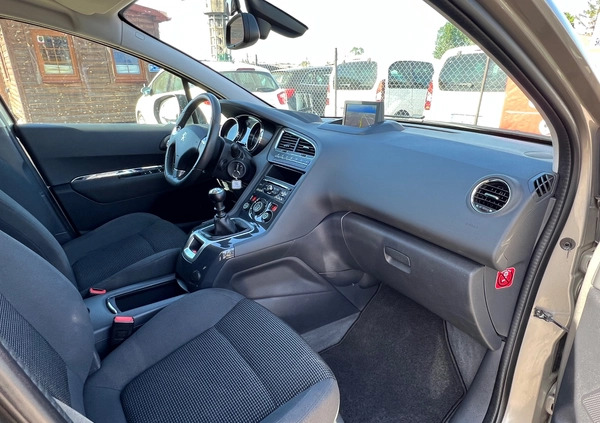 Peugeot 5008 cena 39900 przebieg: 213000, rok produkcji 2016 z Namysłów małe 667
